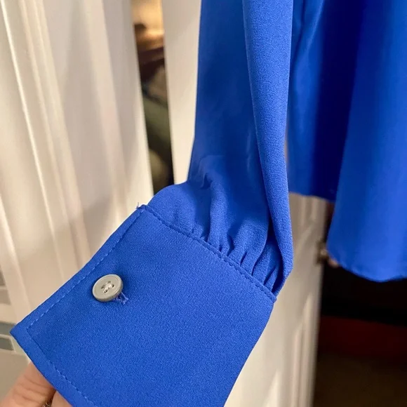 Loft Beautiful Blue Long-Sleeved Blouse Size XL - Picture 3 of 6